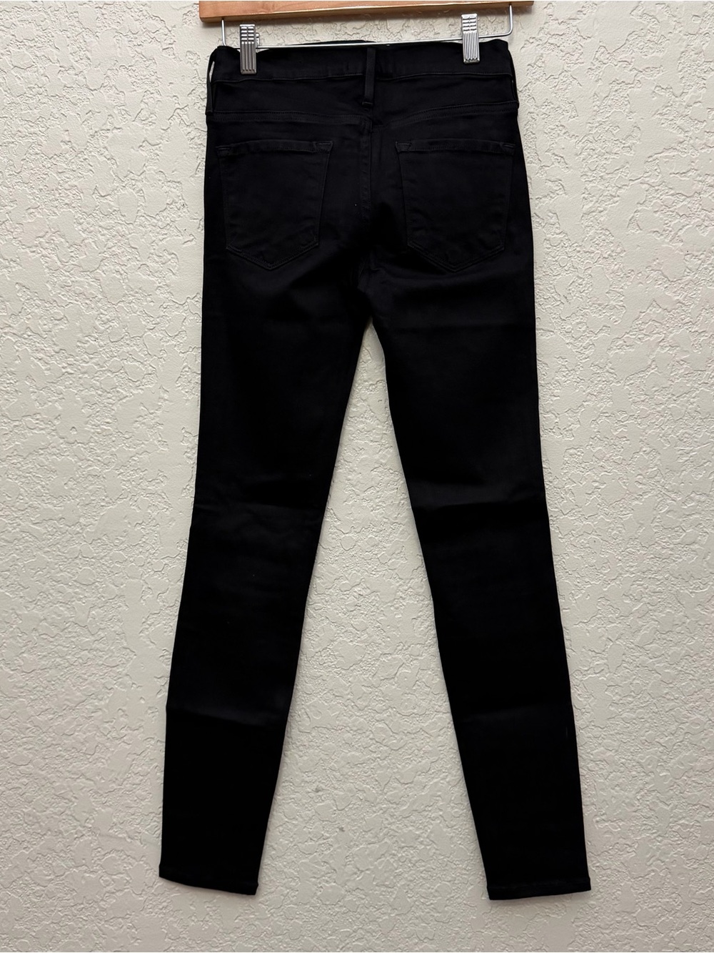 Frame NWOT Vian Ripped Skinny Jeans - Picture 16 of 16